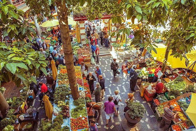 2-Hour Funchal City & Madeira Wine Experience - Mercado dos Lavradores: the local food scene that sets the tone