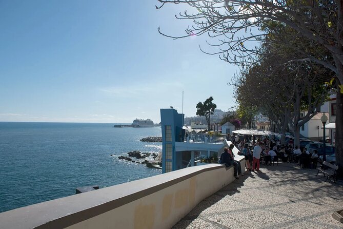 An Express tuk-tuk tour through Funchal Old Town - Barreirinha Bar Café: The Best Kind of Finish—A View and a Snack