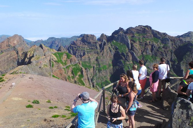 Arieiro Peak, Santo Serra, Cristo Rei in Open Roof 4x4 Experience - Stop 2: Pico do Arieiro (1,818 m) and why this is the main event