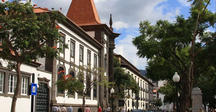 Audio Guide Citywalk Funchal for Cruise Guests - São Lourenço Palace and Funchal Park: Where the history pacing slows down on purpose