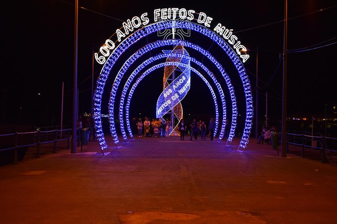 Christmas Lights Tukxi Tour (price per tukxi - up to 5 people) - Key things to know before you go
