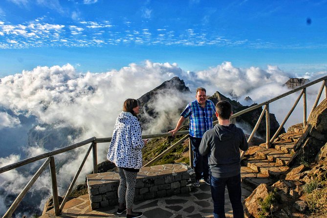 Curral das Freiras & Peaks 4WD Tour - Stop 1: Miradouro Pico dos Barcelos over Funchal and the Desertas