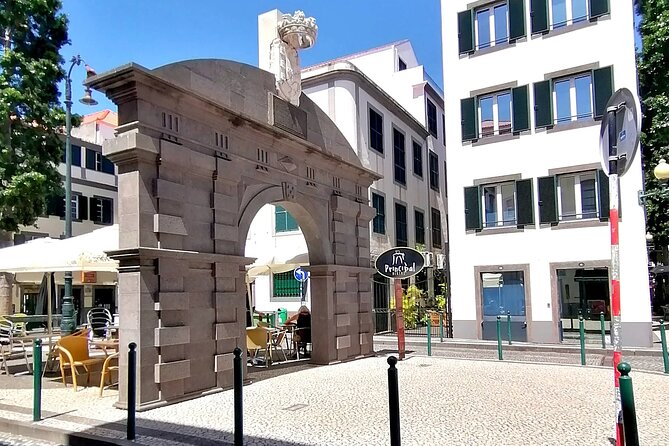 Downtown Funchal: A Self-Guided Audio Tour Through the Old City - Sé Cathedral and the Religious Stops You Can’t Skip