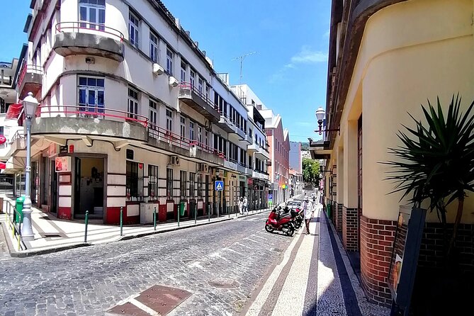Downtown Funchal: A Self-Guided Audio Tour Through the Old City - D’Oliveiras Madeira Wine Cellar: When You Can Step Inside