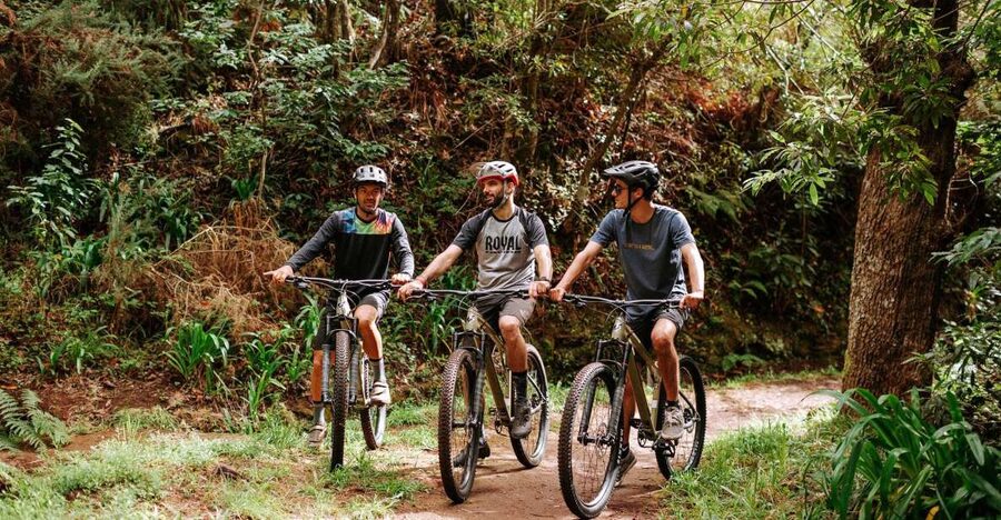 E-Bike Guided Tour - Mountain biking experience - The 4-hour flow: what happens before and after the bike time