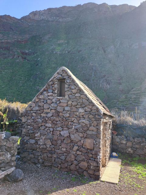 EAST MADEIRA:,Peaks, Forest walk,Thatched Roofs, Rum factory - Porto da Cruz: Old Sugar Mill Rum and Molasses Tasting