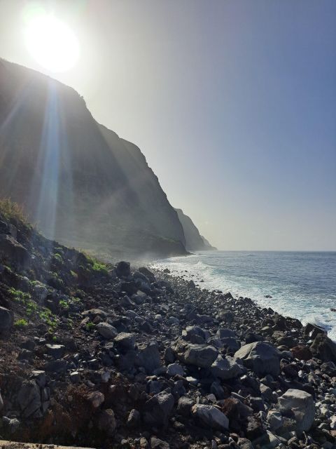 EAST MADEIRA:,Peaks, Forest walk,Thatched Roofs, Rum factory - Pico Arieiro (1,818 m): The Big-View Start