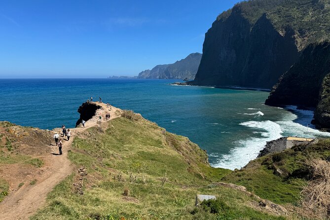 EAST: Pico do Arieiro & Laurissilva Forest - Full Day tour - Getting picked up in Funchal and riding with a small group