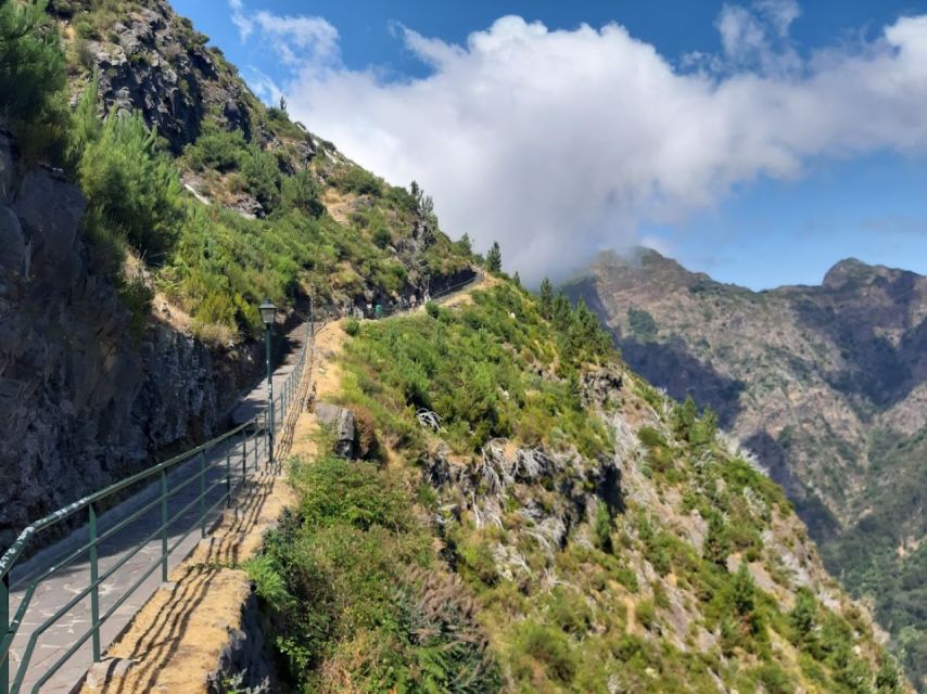Eira do Serrado / Curral das Freiras (Nun's Valley) - How the Whole 3.5-Hour Loop Works (And Why the Pace Matters)