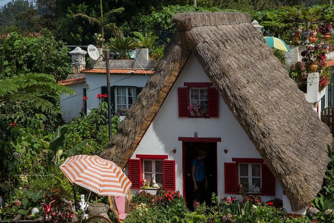 Enchanting North - Full Day- Shared Tour - Faial Fortress Views and the Penha de Águia to Ponta de São Lourenço Connection