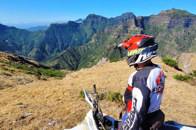 Enduro Dirt-Bike Tour - Weather and group size: how to pick the right day
