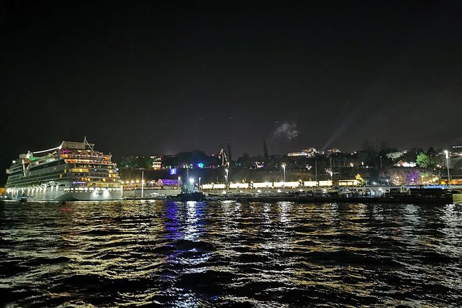 Fireworks by Boat - New Years Eve/June Atlantic Festival - Stop in Funchal Bay: Why One Location Works Better Than You Think