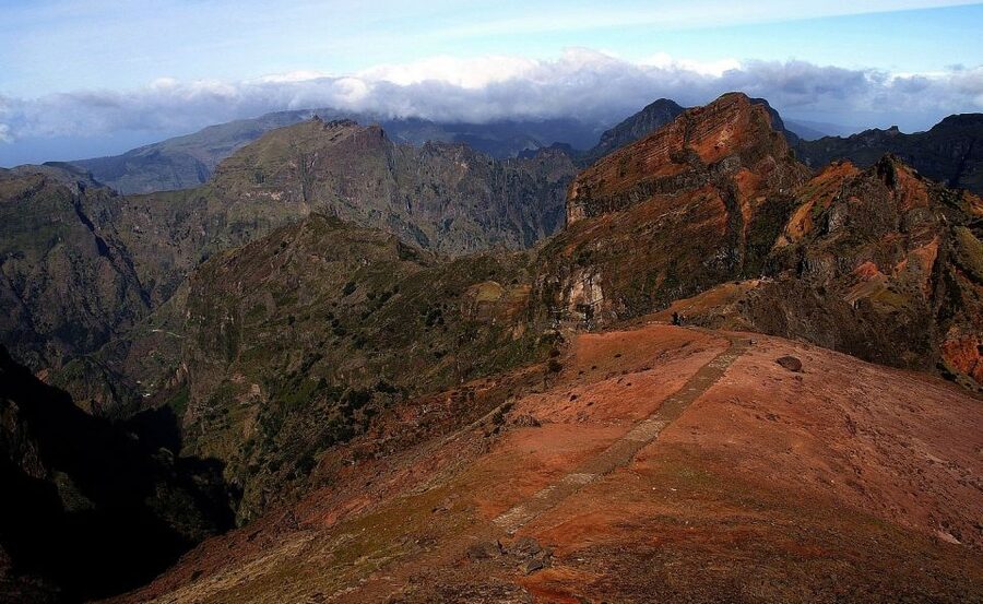 From Funchal: Santana and Pico do Areeiro East Island Tour - Faial and Penha de Águia: a quick but meaningful geography lesson
