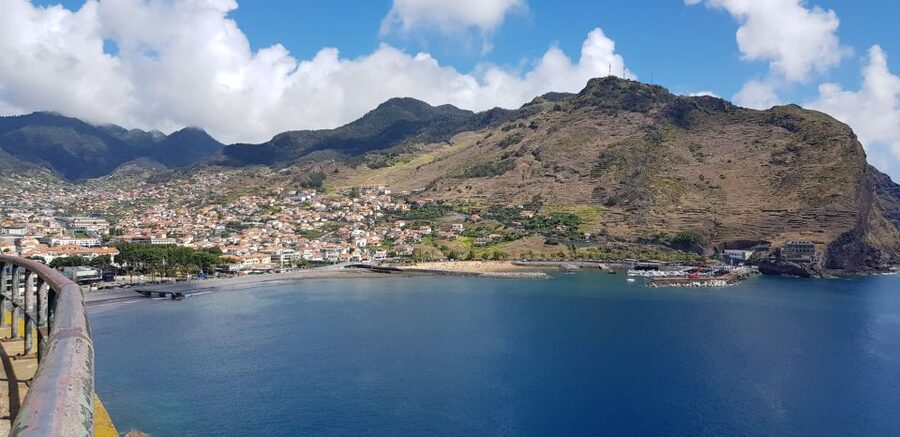 From Funchal: Santana and Pico do Areeiro East Island Tour - Santana: colorful houses, longer time, and your lunch decision