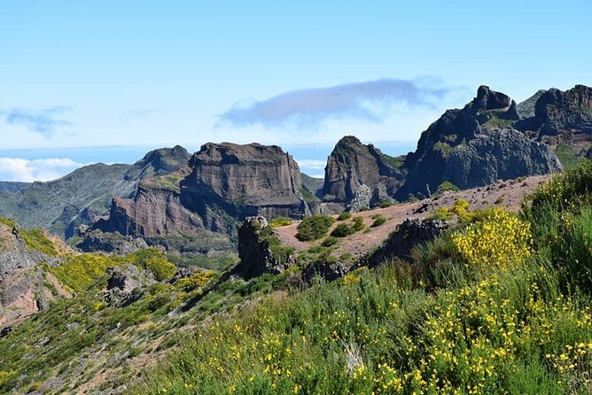 Full Day Jeep Safari East - Pico do Areeiro - Santana - Ponta de são Lourenço - Machico and Santa Cruz: the calm closing act on the east coast