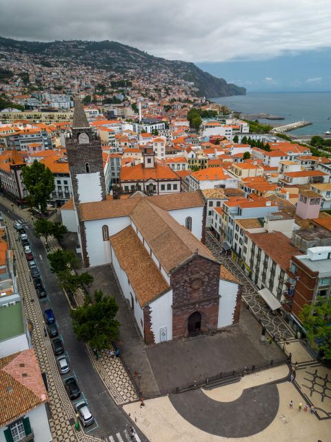 Funchal : 1 hour City Tour by Tuk-Tuk - Key Things to Know Before You Go