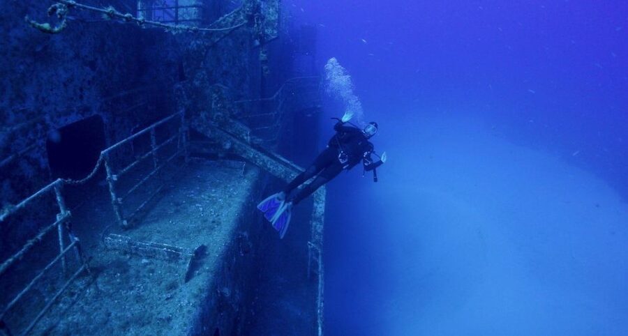 Funchal: Advanced Scuba Diving Afonso Cerqueira Wreck - What you’ll actually explore: engine room, cafeteria, captain’s deck
