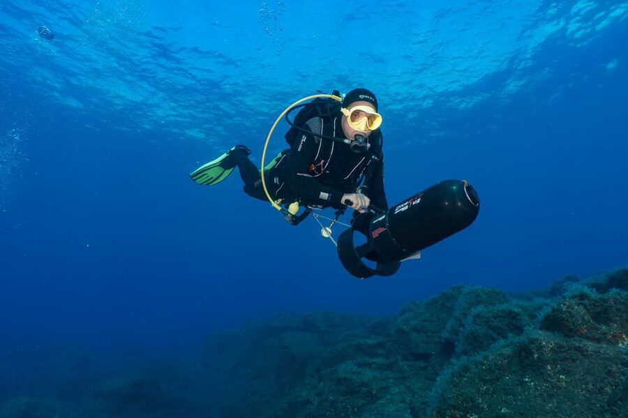 Funchal: DPV- Scooter Dive Adventure - Getting to Madeira Divepoint inside Pestana Carlton