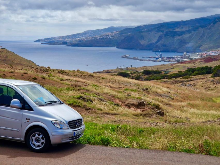 Funchal: East Madeira Island Guided Tour & Laurissilva Walk - Santana’s triangular thatched houses and real village time