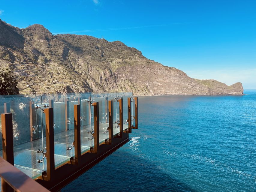 Funchal: East Madeira Island Guided Tour & Laurissilva Walk - Porto da Cruz and North Mills Distillery: rum tasting with context