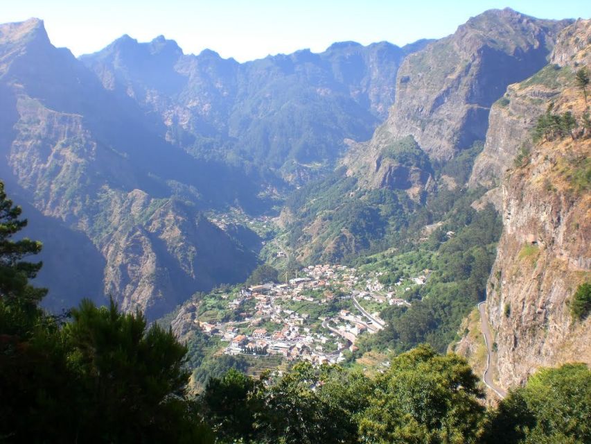 Funchal: Eira do Serrado Nun´s Valley viewpoint tuk tuk Tour - Nun’s Valley (Curral das Freiras): A Tiny Village in a Big Setting