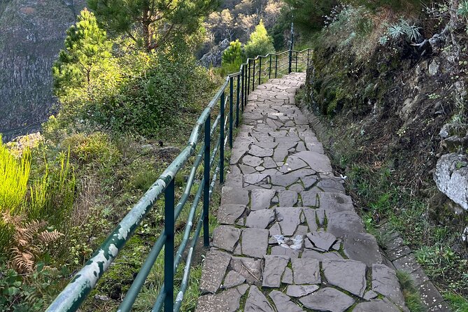 Funchal highlights 5h Private Tour in Madeira - Stop 4: Cabo Girão Skywalk for the Suspended Glass Platform (Paid)