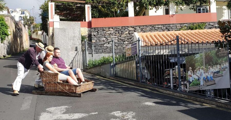 Funchal: Monte Toboggan and Old Town Tour by Tuk-Tuk - Funchal to Monte in 110 minutes: what you really get