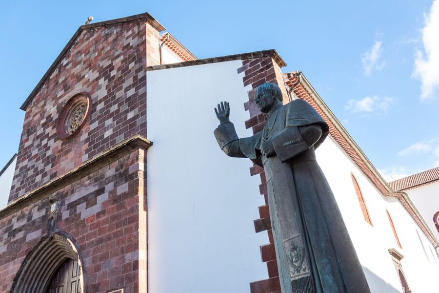 Funchal: Old Town Walking Tour - Why the guide style makes this tour feel worth $19