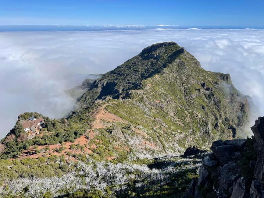 Funchal: PR1.2 Pico Ruivo & Achada Teixeira Hiking Transfer - Getting set up on the trail: briefing, shoes, and pacing