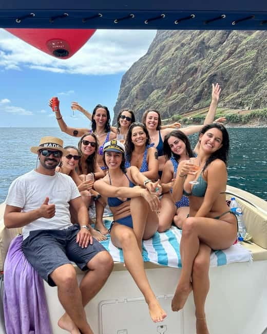 Funchal: Private Boat Tour w/Snorkel & Paddle up 11 people - Key things to love about this private boat tour