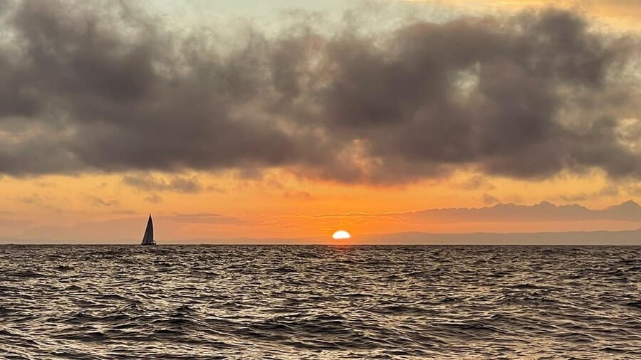 Funchal: Private Sailing Sunrise, Sunset & Moonlight Cruises - The 2.5-hour game plan: Cais, safety briefing, Cabo Girao, and sunset time