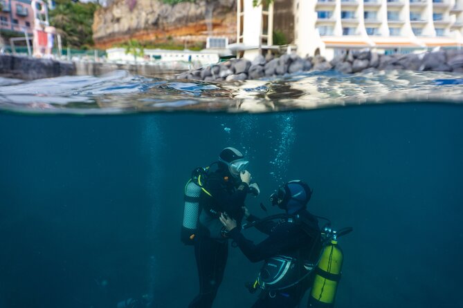 Funchal: Scuba Diving Experience for Beginners - Pool practice: turning gear from scary to manageable