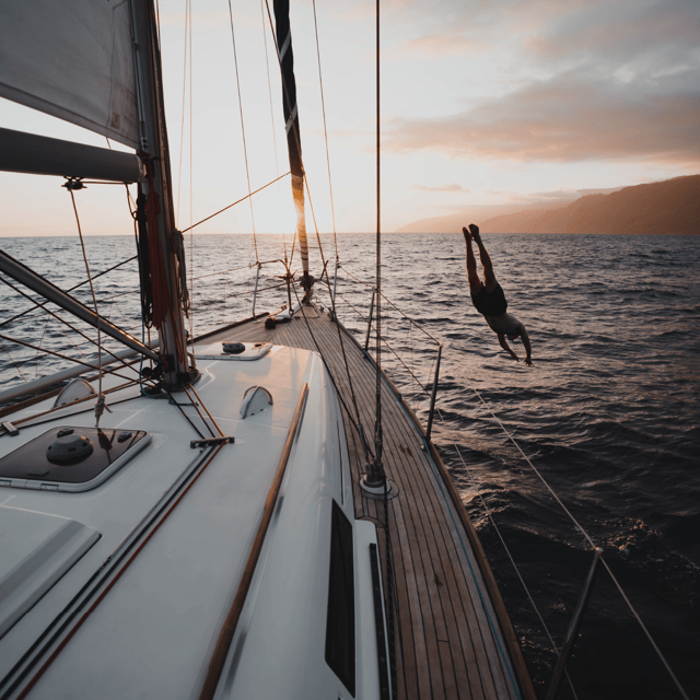Funchal: Sunset Sailing Private Tour - Why Funchal sunsets look better from a private sail