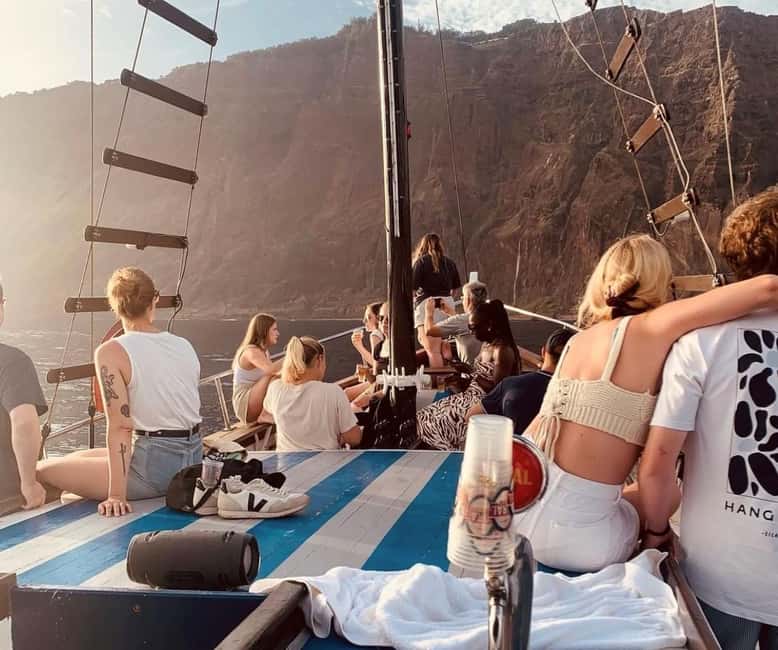 Funchal: Sunset Tour on Traditional Madeiran Boat w/ Drinks - Meeting at Rota dos Cetáceos: where the evening starts
