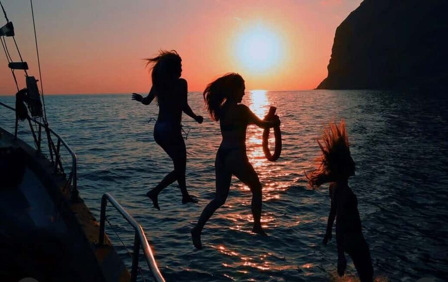 Funchal: Sunset Tour on Traditional Madeiran Boat w/ Drinks - The swim and snorkeling stop: the moment the tour really becomes yours