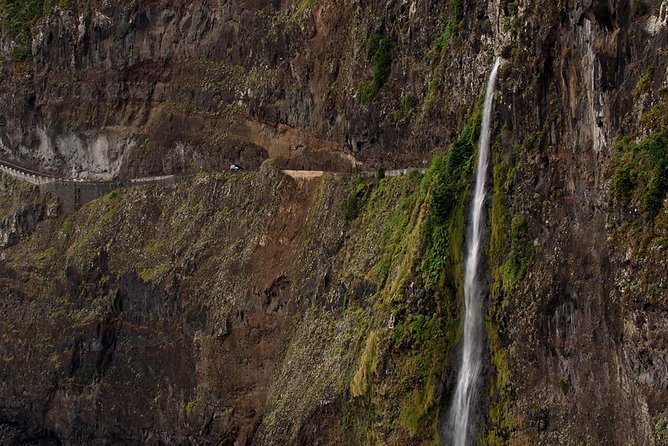 Go West Tour - Madeira Island Excursion - Véu da Noiva waterfall: quick ocean-side views