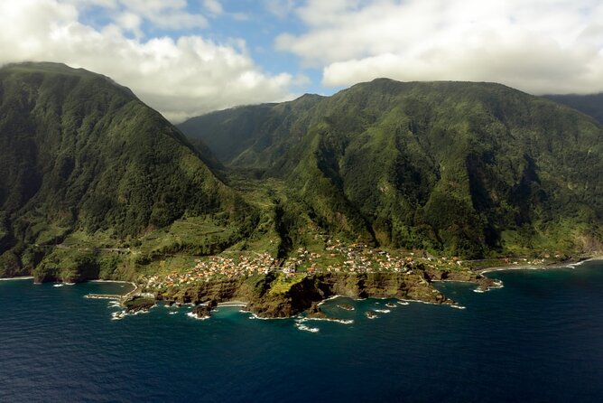 Grand Madeira Island Tour - Porto Moniz and Santana - Lunch in São Vicente and the View at Cabanas de São Jorge