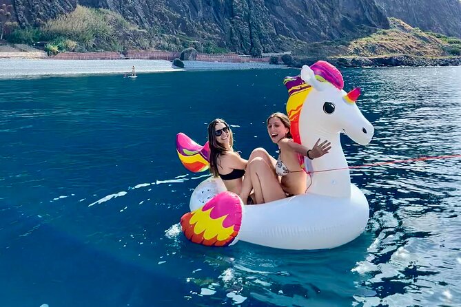 HD Private Boat Tour from Funchal – Swim, Paddle, Snorkel&Relax - From Funchal marinas to clear water: what the tour feels like