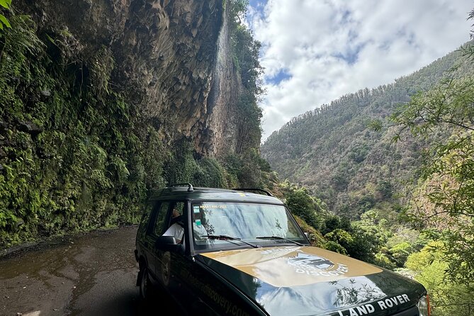 Jeep Safari 4x4 West Madeira - Porto Moniz - Fanal - Cabo Girão - Cabo Girão: the 589-meter viewpoint stop