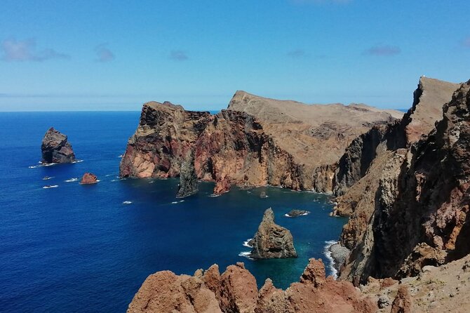 Jeep Safari in Pico Areeiro Santana Faial Full Day Tour - São Jorge for lunch: a local pause with optional spending