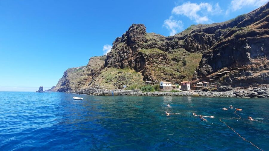 Madeira: Boat Trip with Lunch, Drinks, and Hotel Transfer - Lunch on Board: Buffet Food That Doesn’t Feel Like an Afterthought