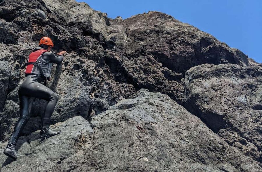 Madeira Coasteering and Cliff Jumping Thrill & Adventure - The 2-Hour Flow: Lokoloko Check-In to Hot Showers