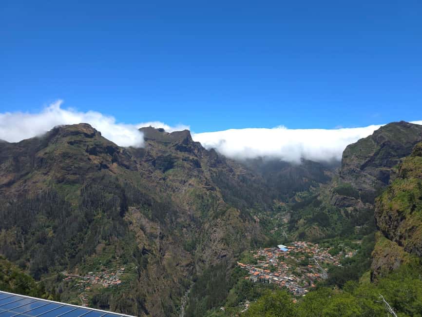 Madeira: Curral das Freiras & Câmara de Lobos Tour - A 4-Hour Madeira Loop Built Around Viewpoints