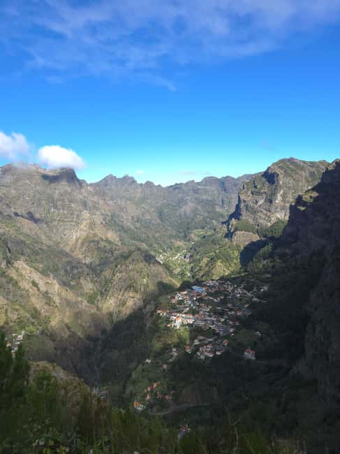 Madeira: Curral das Freiras & Câmara de Lobos Tour - Price and value: what $35 gets you (and why it can be worth it)