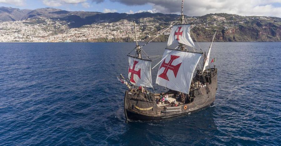 Madeira: Flag Ship Tour aboard Santa Maria de Colombo - Sailing the Southern Coastline Toward Cabo Girão