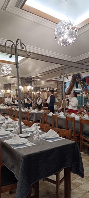 Madeira: Folk Dancing Show and Traditional Local Dinner - Hotel Pickups in Funchal and Caniço: Getting There Without Stress