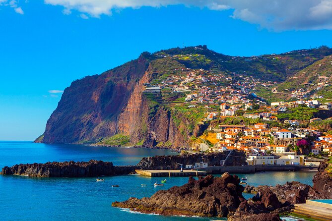 Madeira Full Day Tour West and East Island Top Highlights Tour - The small-group setup: why max 8 matters