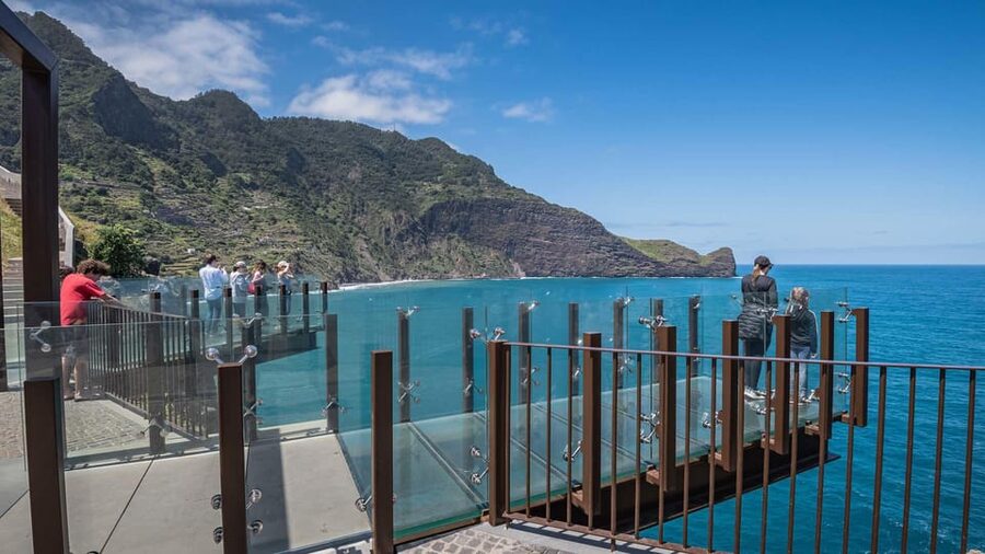 Madeira Funchal:East Tour Pico Arieiro & Santana&Laurissilva - Ponta de São Lourenço: The Rock-and-Sea Drama Finale