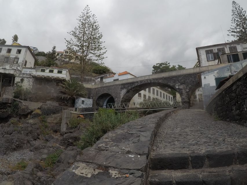 Madeira: Garajau Nature Reserve Kayak and Snorkel Tour - The 40-minute paddle toward Lazareto: where you learn by doing