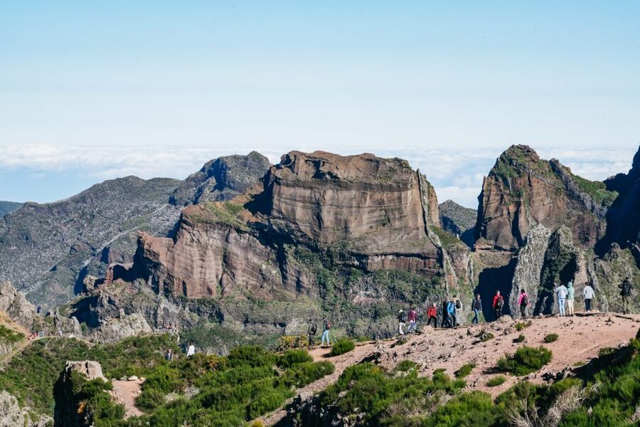 Madeira: Half-Day Pico Areeiro Jeep Tour - Pico do Arieiro First Stop: 1,818 m Views That Set the Tone